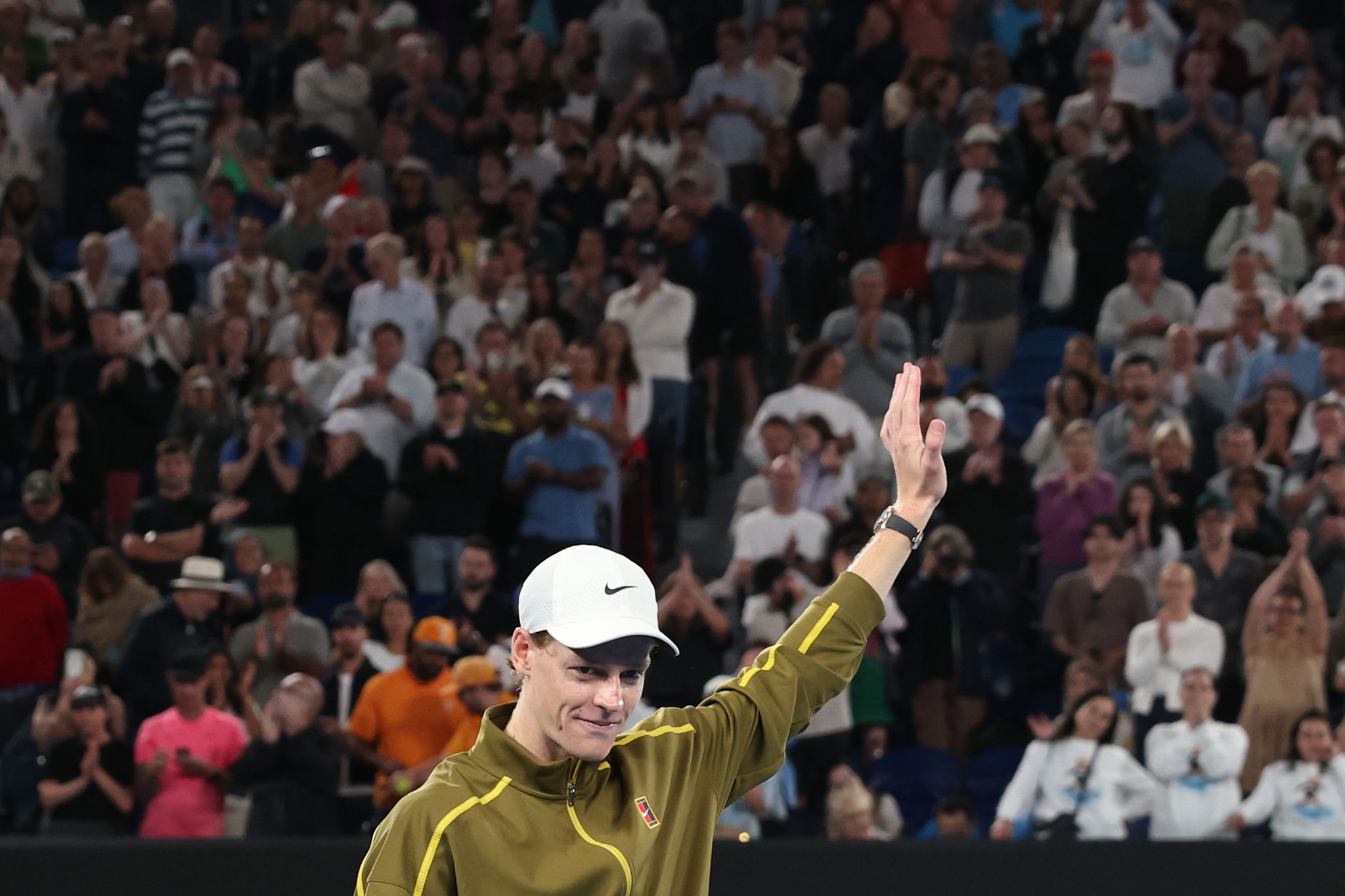 Sinner avanza in semifinale agli Australian Open. Ora sfida Djokovic