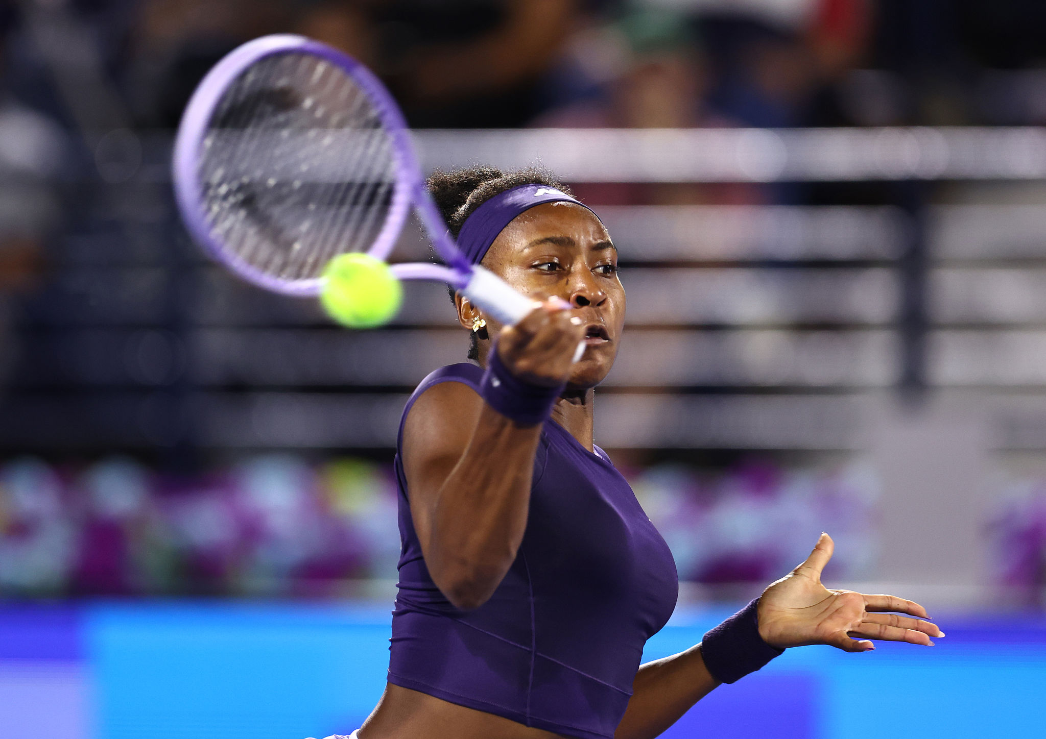 Coco Gauff domina Eala e vola in semifinale a Dubai