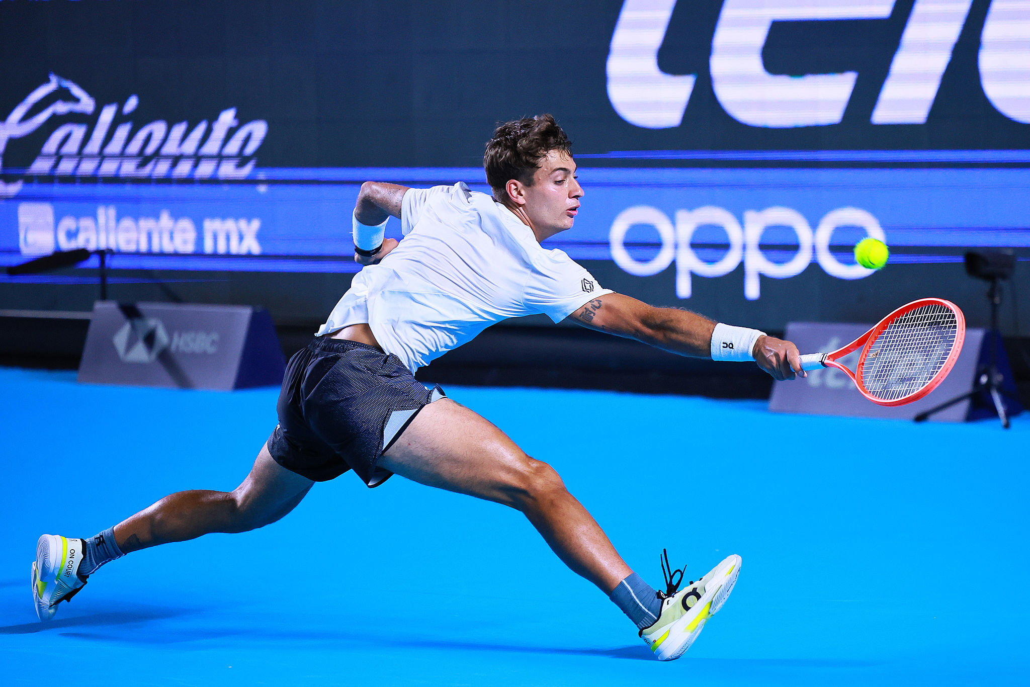 Cobolli avanza a Indian Wells, supera Kecmanovic