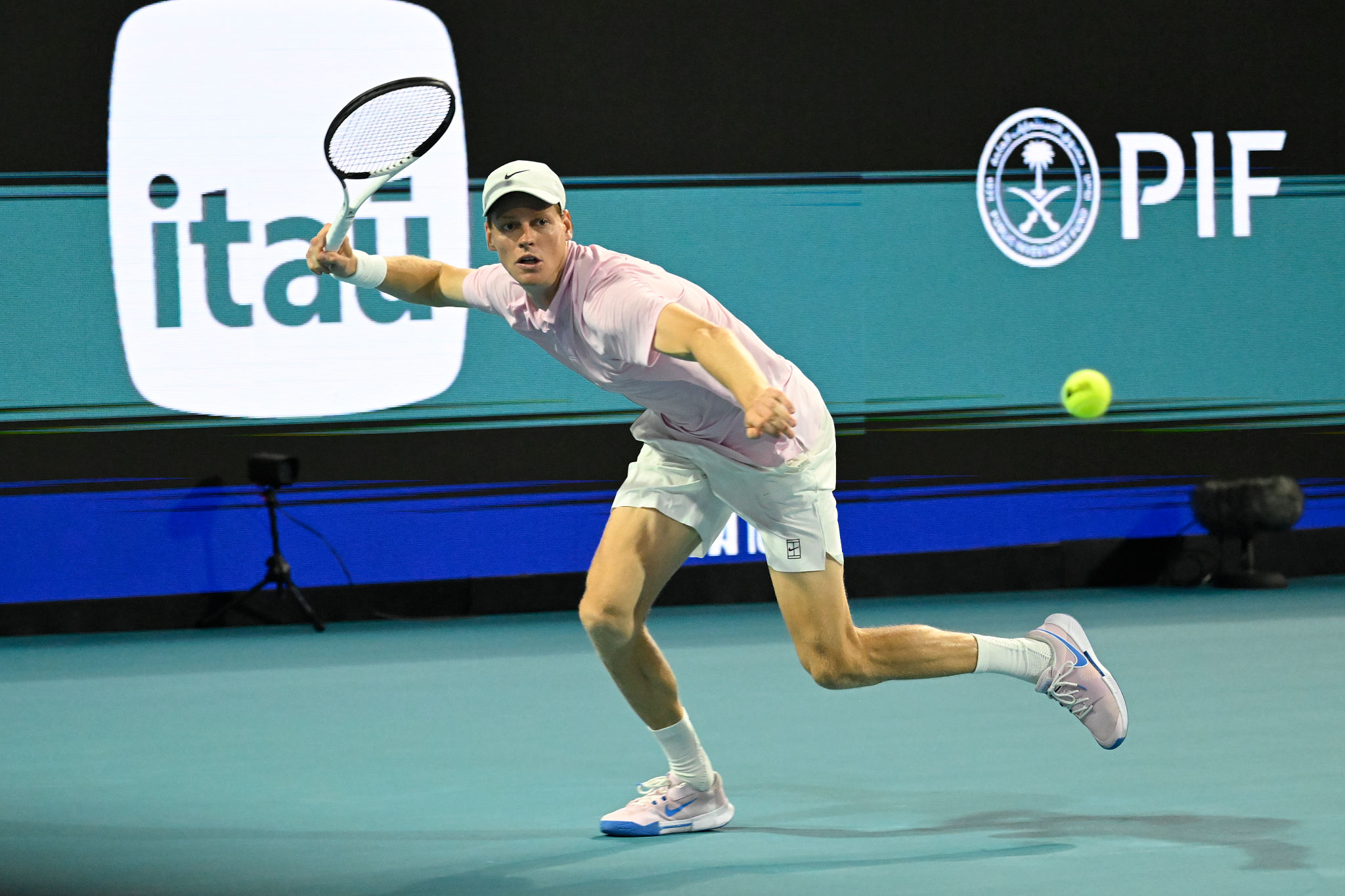 Sinner in finale a Miami: l’azzurro punta il Sunshine Double. Federer l’ultimo a riuscirci