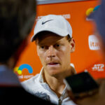 Sinner da record a Miami, in Spagna scherzano: "È offensivo, non rispetta neppure Djokovic"