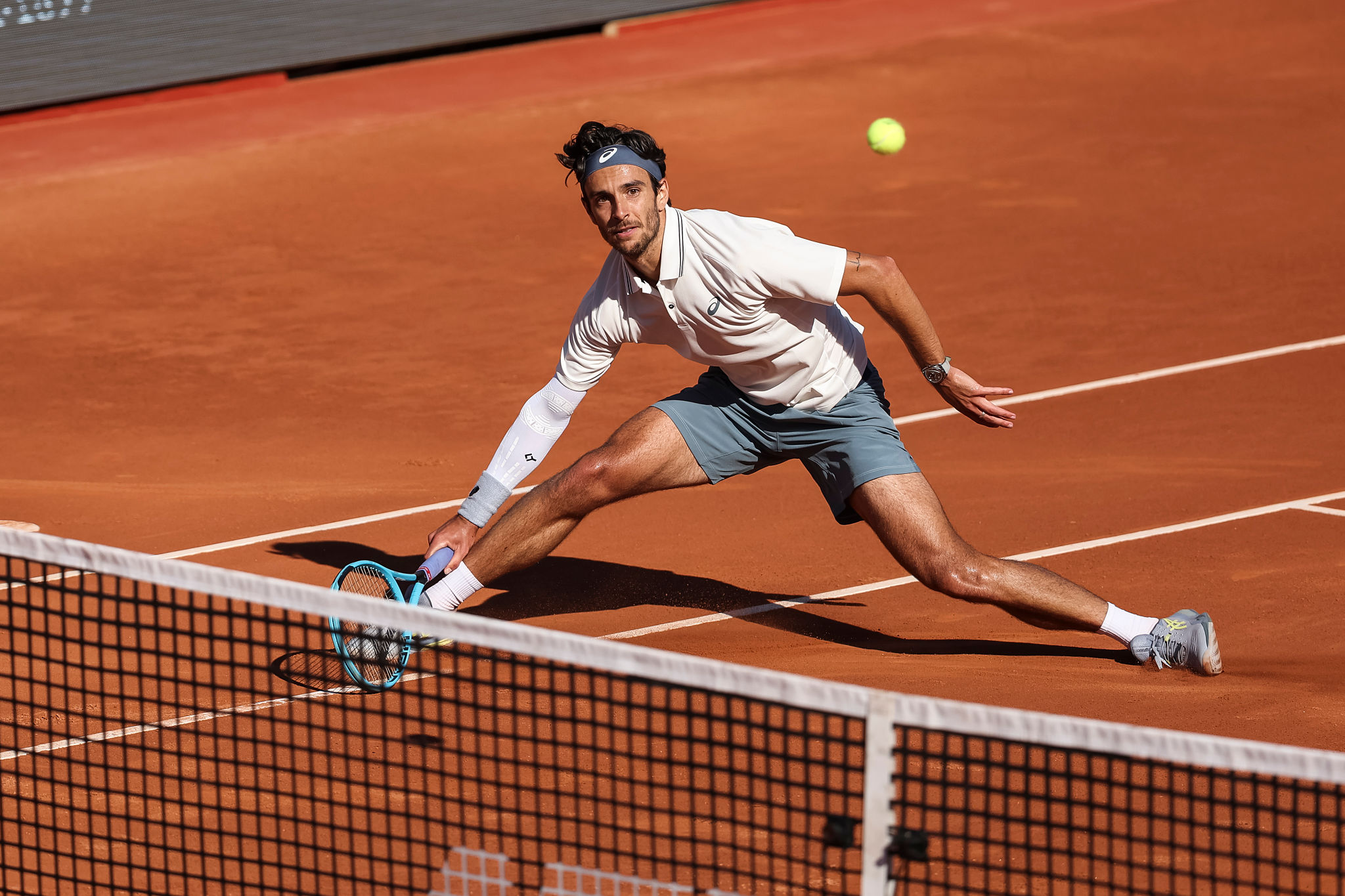 ATP Barcellona: Musetti supera Moutet e vola ai quarti. Affronterà Fils
