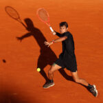 Sconfitta di Cobolli a Montecarlo, polemica con l'arbitro