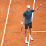 Sinner vince all'esordio a Monte-Carlo, sguardo a Parigi