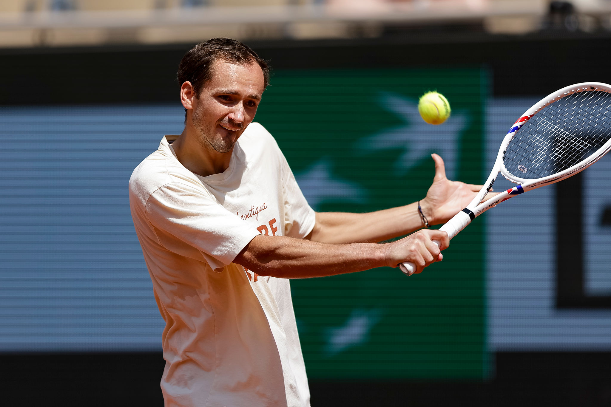 Medvedev parte bene allo US Open: Gaston battuto in tre set, ora attende il vincente di Collignon-Gorzny