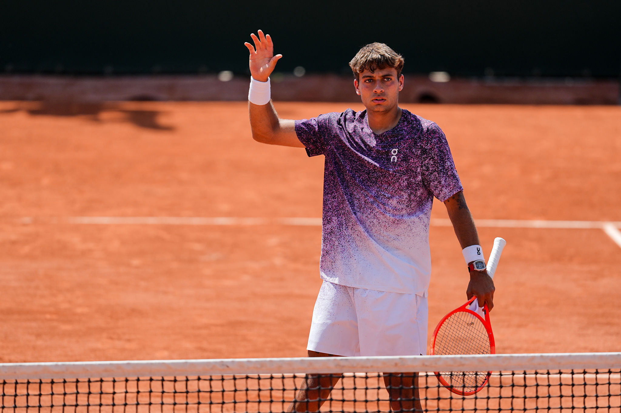 Cobolli avanza al terzo turno del Roland Garros: superato Wu, ora sfida Tien