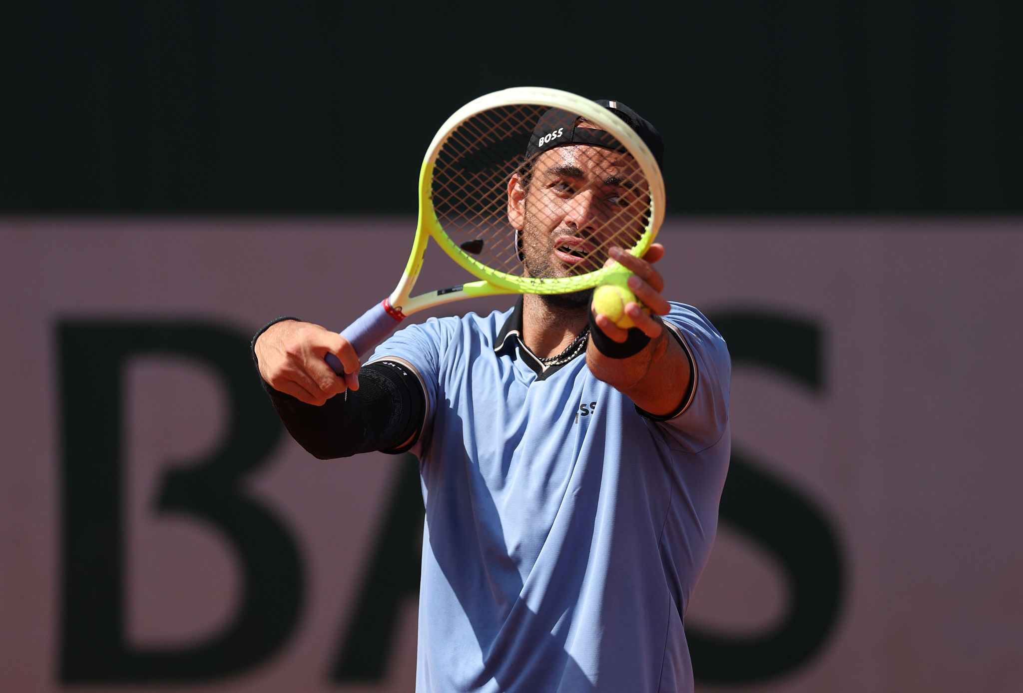 Roland Garros: Berrettini avanza, battuto Fucsovics in quattro set
