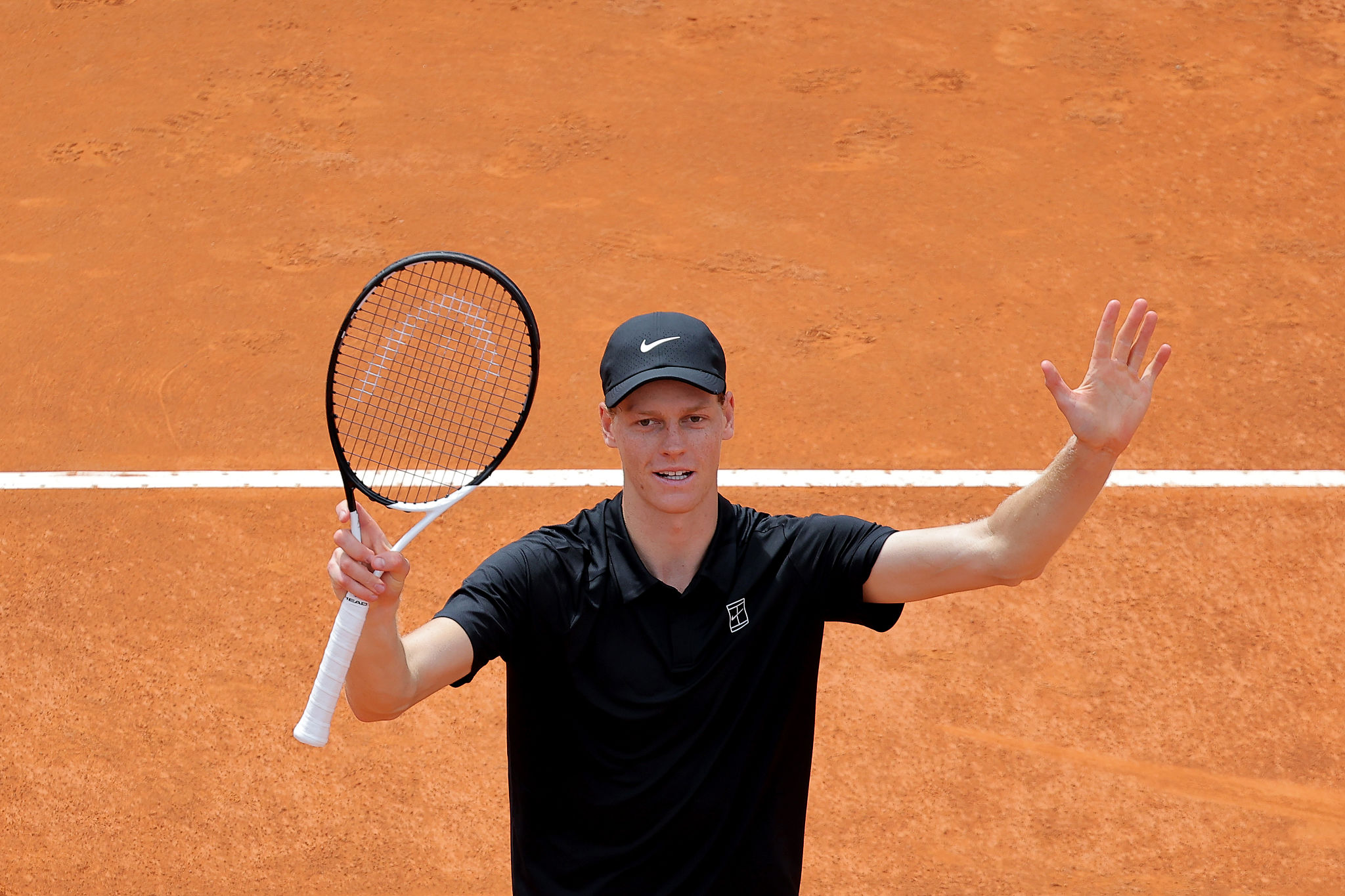 Sinner, bene l’esordio al Roland Garros: battuto Tabur. Ora c’è Cerundolo