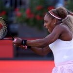 Serena Williams torna al Queen's: vittoria in doppio con Mboko