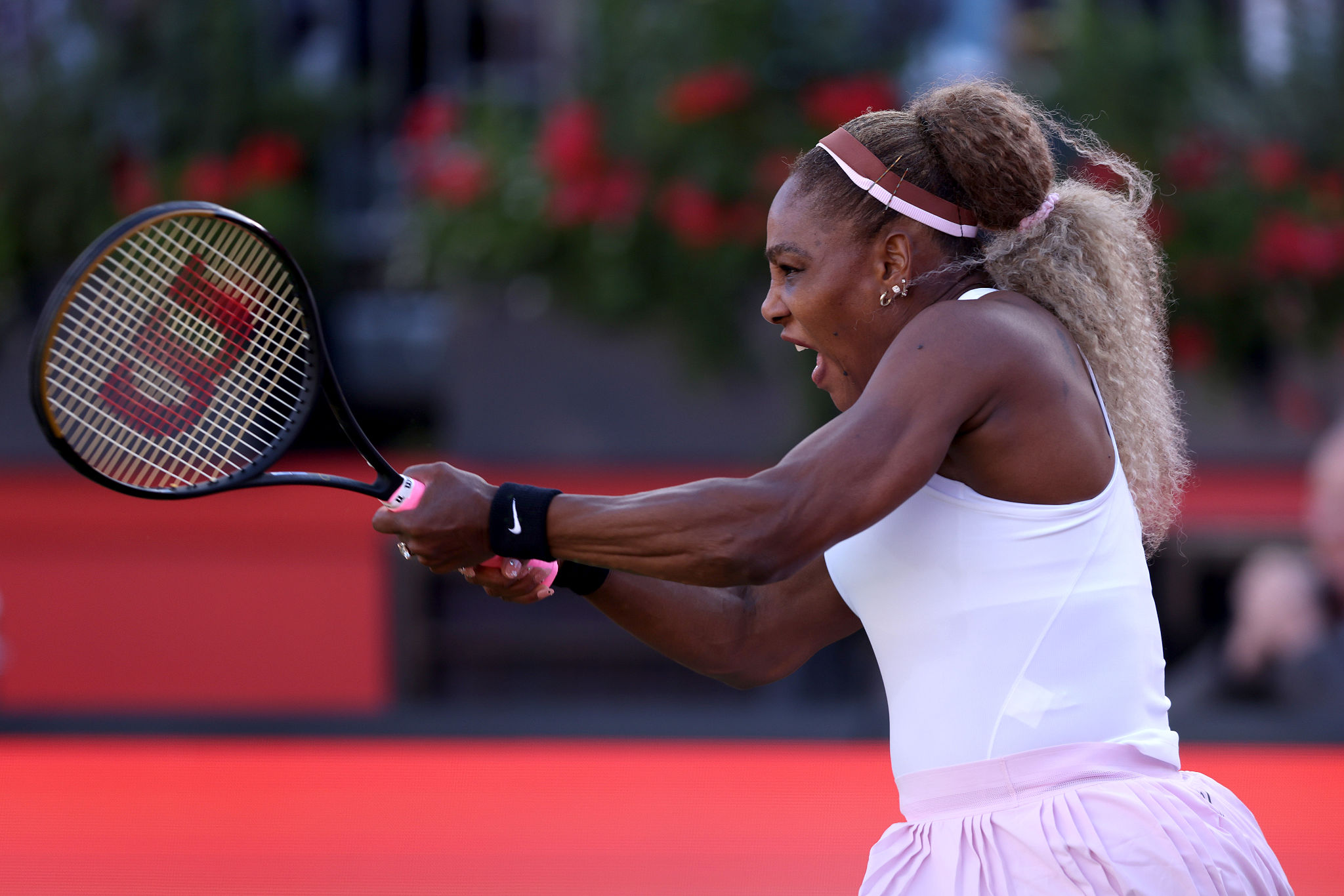 Serena Williams torna al Queen’s: vittoria in doppio con Mboko