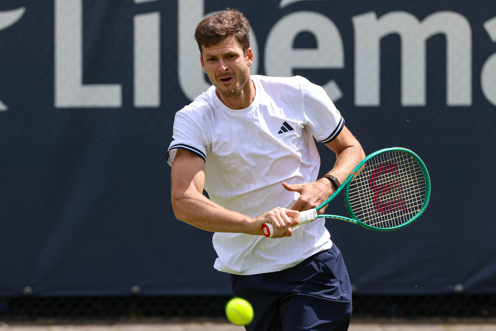 Hurkacz fuori dalla top 100 dopo la sconfitta a ‘s-Hertogenbosch, De Minaur avanza