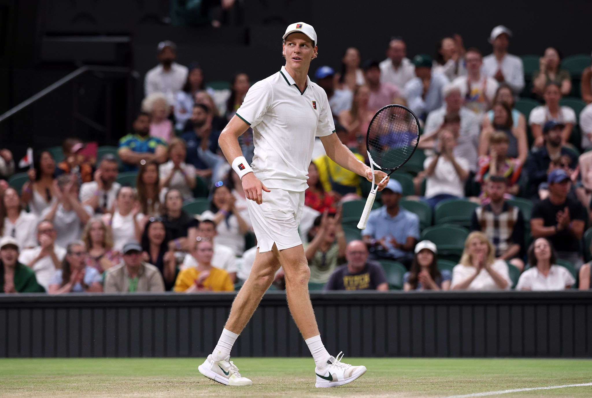 Wimbledon, Sinner supera Mochizuki e vola ai quarti di finale