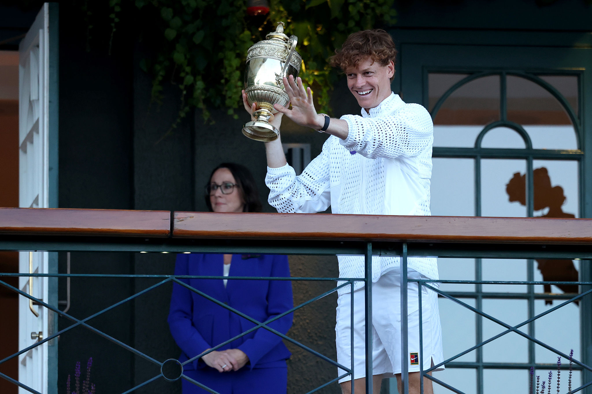 Sinner trionfa a Wimbledon, sui social arrivano gli omaggi al campione