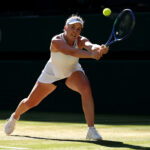 Wimbledon 2026, Noskova trionfa nel derby ceco: primo Slam della carriera