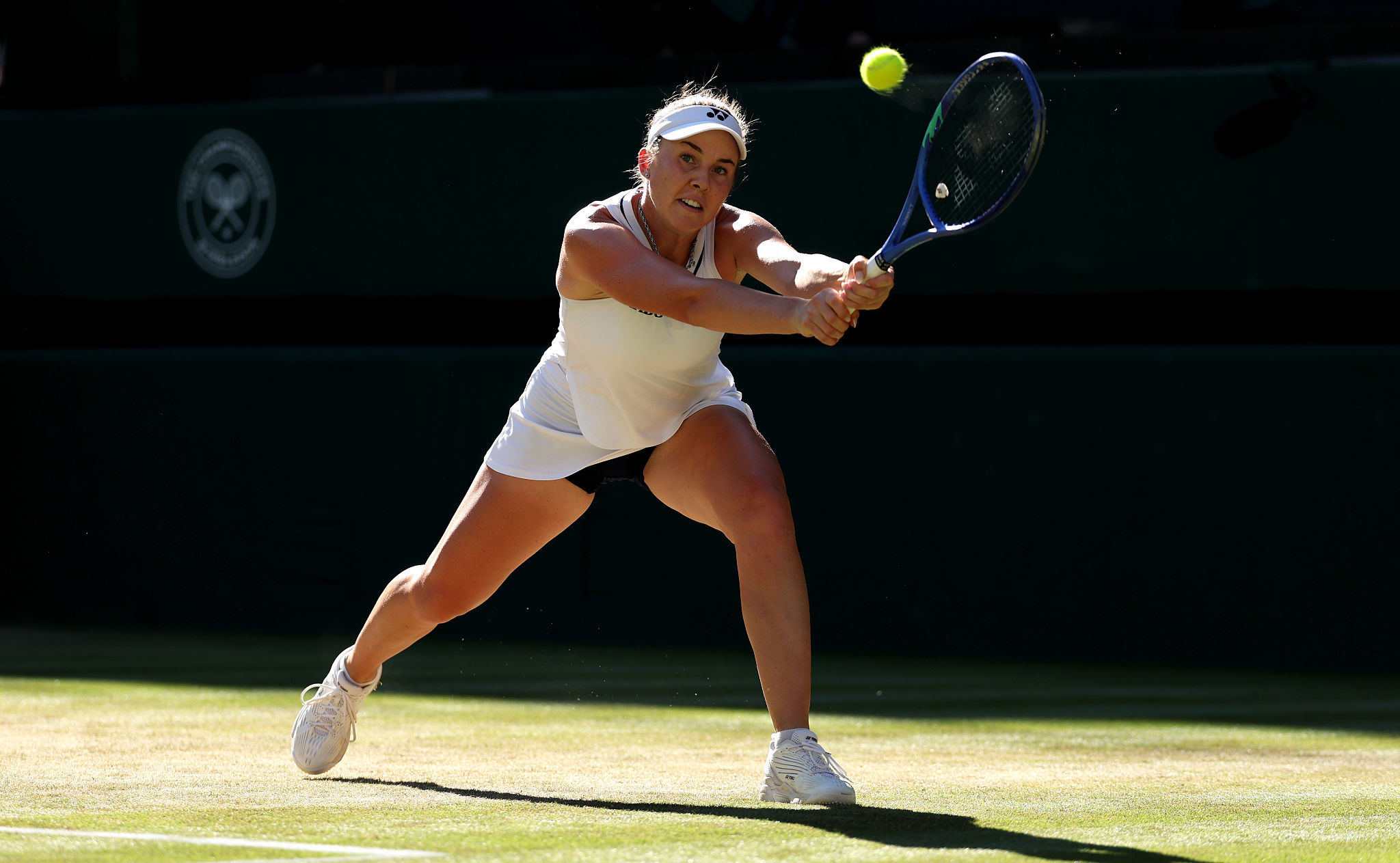 Wimbledon 2026, Noskova trionfa nel derby ceco: primo Slam della carriera