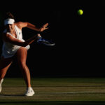 Noskova avanza a Wimbledon: prima semifinale Slam dopo vittoria su Mertens