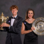 Sinner si conferma re di Wimbledon: la stampa mondiale celebra il suo quinto Slam