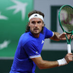 Tsitsipas torna a sorridere: trionfo a Gstaad dopo 505 giorni di attesa