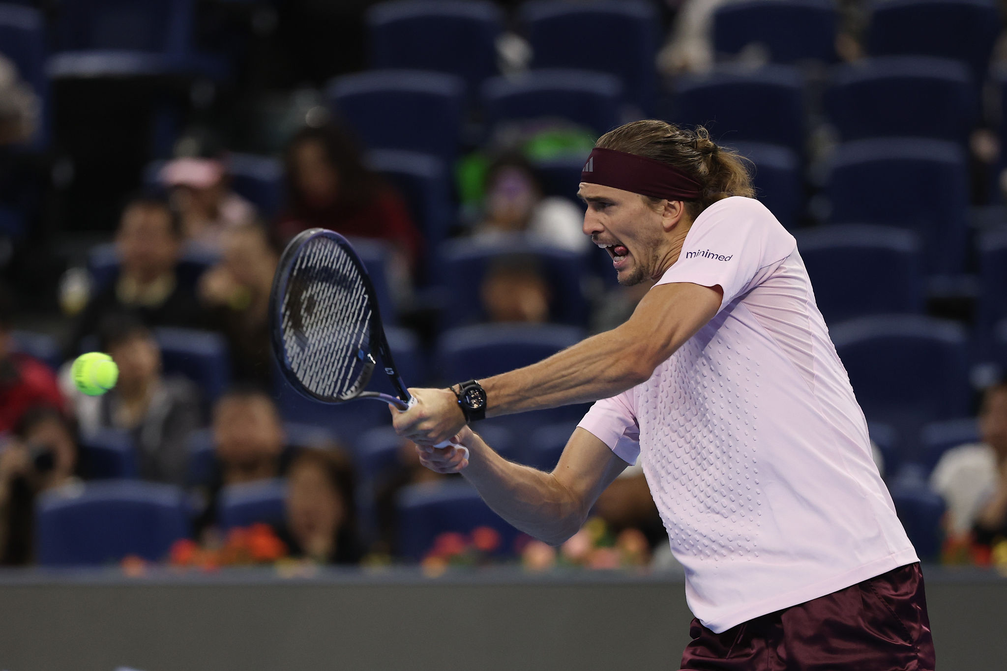 ATP Pechino, Zverev supera Shang e trova Djokovic ai quarti