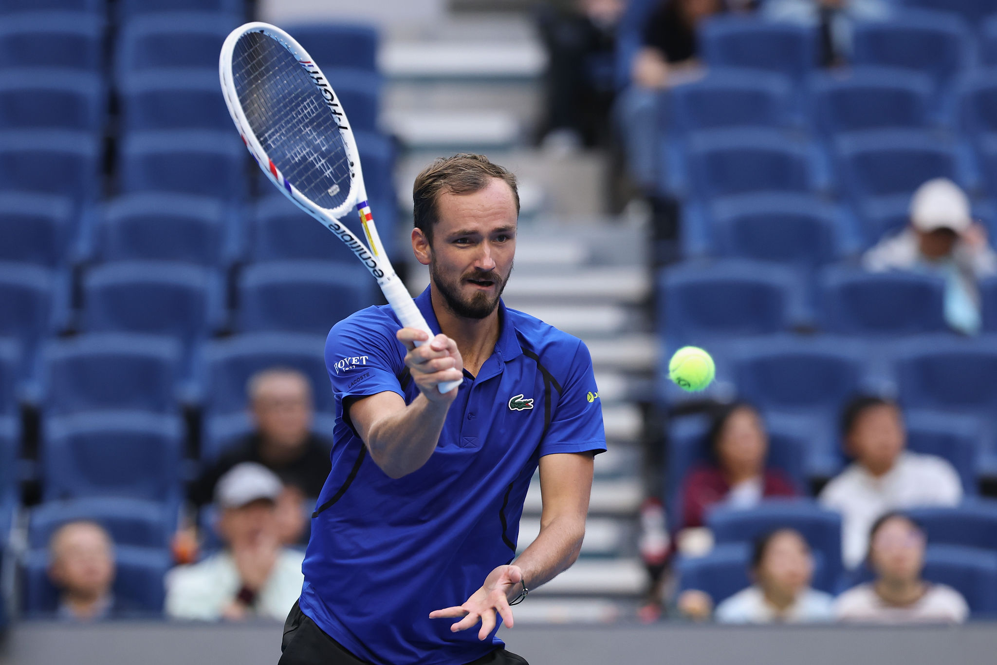 ATP Pechino, Medvedev parte forte: Carreno Busta battuto in due set